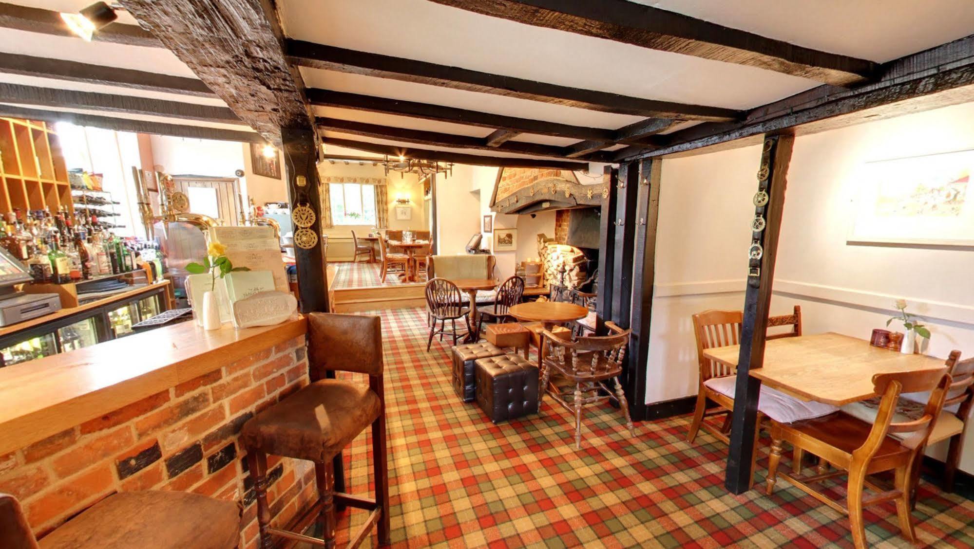 The Nags Head Hotel Great Missenden Esterno foto